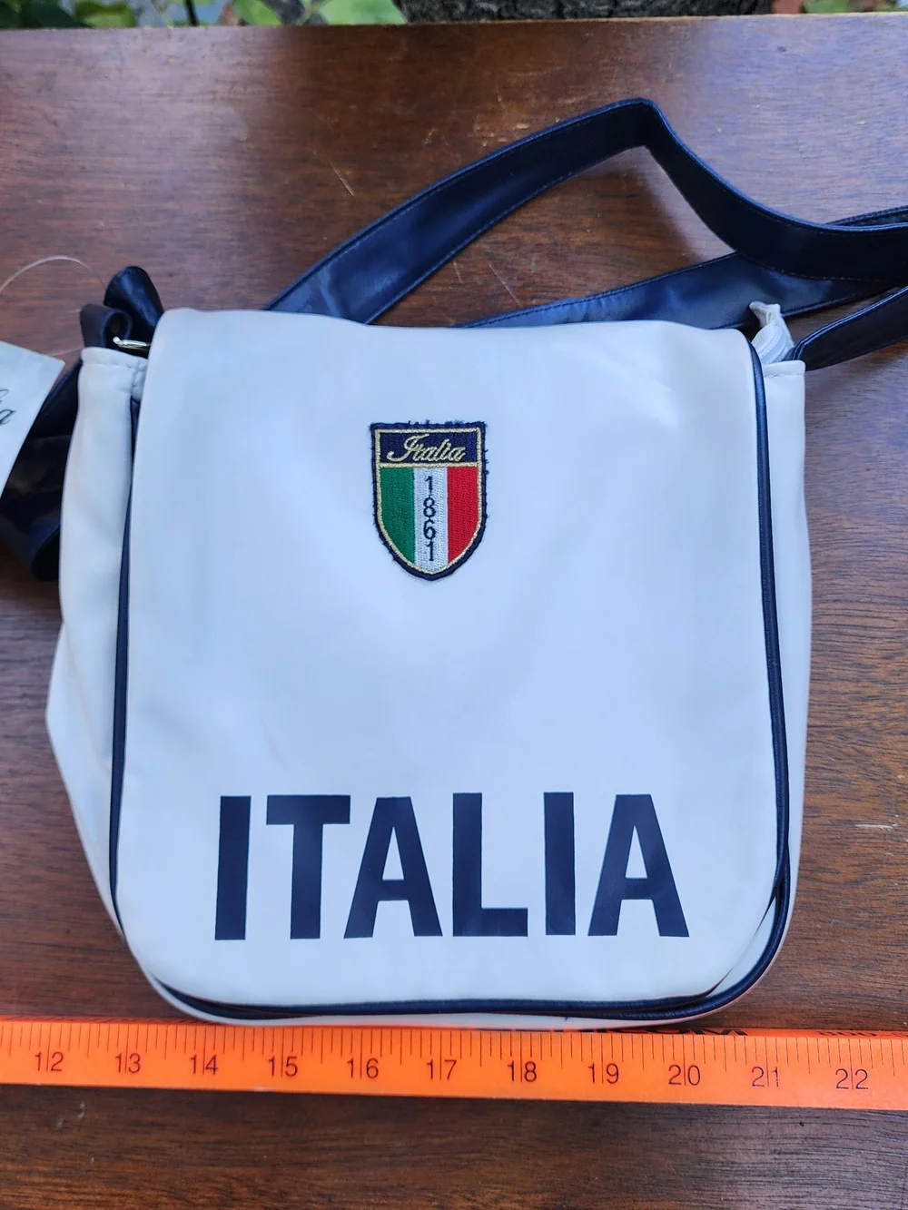 NWT Vintage Italia Messenger Crossbody Bag White Soccer Crest
